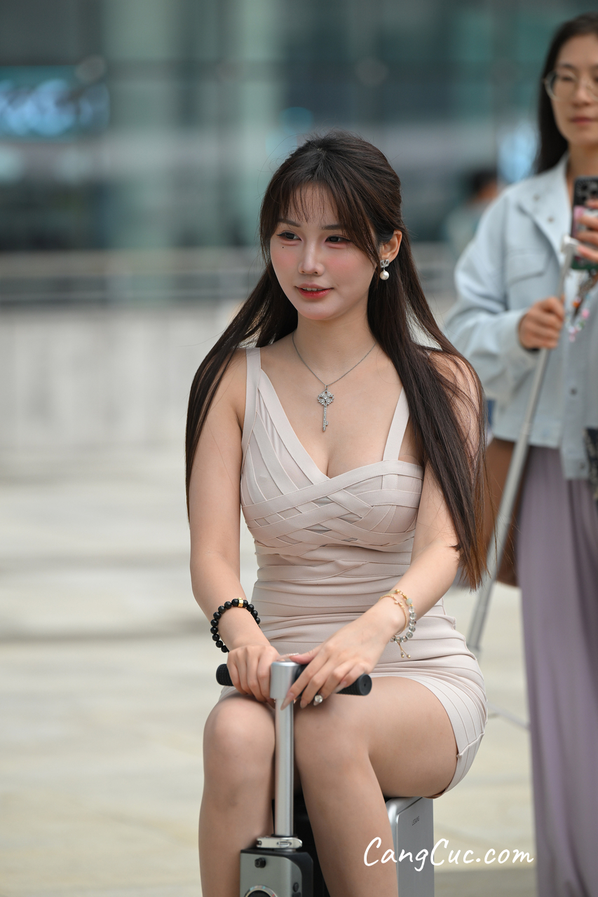 [精选街拍作品] No.4968 裙装小思佳